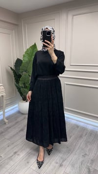 Yusuf Özdemir 1642 Siyah Boncuk Detaylı Etek
