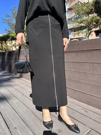Yusuf Özdemir 24K1491 Siyah Önden Fermuarlı Etek