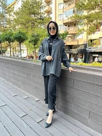 Yusuf Özdemir 24Y1465 Siyah Paçası Düğmeli İpek Pantolon