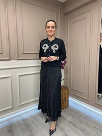 Yusuf Özdemir 25Y1504 Siyah Saten Görünümlü Etek