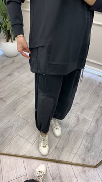 Yusuf Özdemir 6008 Siyah Paça Detaylı Takım
