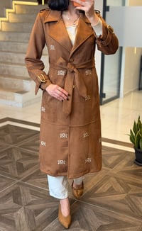 Düğme ve Toka Detaylı Şık Süet Trenç K8088 Taba
