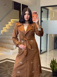 Düğme ve Toka Detaylı Şık Süet Trenç K8088 Taba