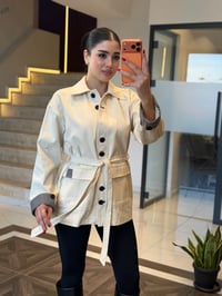 Kolları Ekose Desen Detaylı Kuşaklı Kahverengi Ceket K1874 Krem
