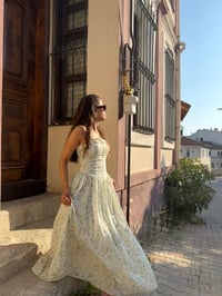 ÇİÇEK DESENLİ UZUN ELBİSE