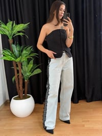 Kadın boru paça kot denim dantel detaylı pantolon