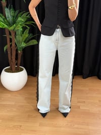 Kadın boru paça kot denim dantel detaylı pantolon