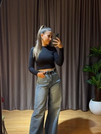 SİYAH UZUN KOLLU CROP