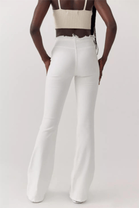 BDG FLARE  BÜZGÜLÜ DETAY BEYAZ JEANS