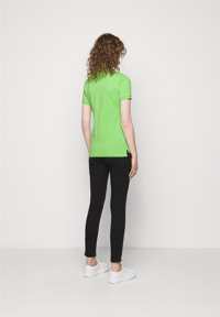 POLO YAKA T-SHİRT YEŞİL