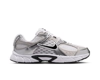 Nike Nike V5 RNR (Gs) Beyaz Erkek Çocuk Günlük Spor Ayakkabı