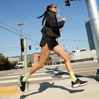 Nike W NIKE JOURNEY RUN Siyah Kadın Koşu Ayakkabısı