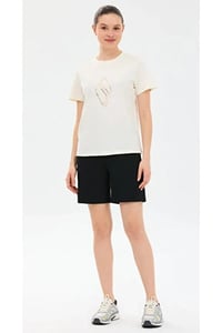 Skechers W Regular Fit Graphic T-shirt Beyaz Kadın T-Shirt S2610049-3855
