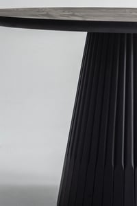 Luna Dark