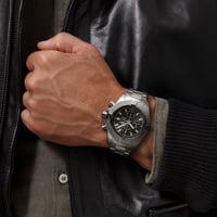Breitling Avenger Chronograph 45 A13317101B1A1 Erkek Saati