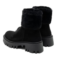 Holly Siyah Kadın Bot