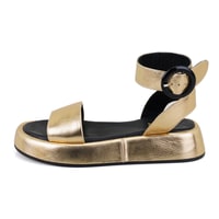 Kadın Altın Ayarlanabilir Tokalı Deri Sandalet