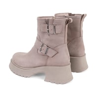 Kadın Bej Kemer Aksesuarlı Topuklu Deri Bot