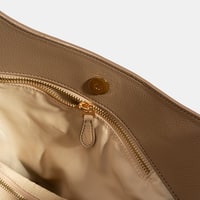 Kadın Bej Püskül Detaylı Omuz Çantası