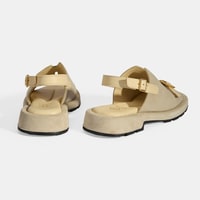 Kadın Bej Süet Tokalı Sandalet