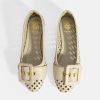 Kadın Bej Toka Aksesuarlı Perforeli Deri Babet