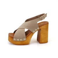 Kadın Bej Topuklu Süet Deri Sandalet