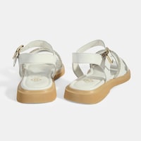 Kadın Beyaz Ayarlanabilir Tokalı Taş Detaylı Deri Sandalet