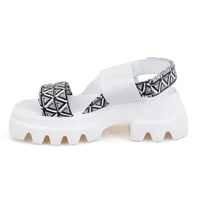 Kadın Beyaz Monogram Desenli Dolgu Topuklu Sandalet