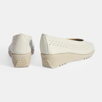 Kadın Beyaz Perforeli DesaComfort Günlük Ayakkabı