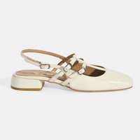 Kadın Beyaz Tokalı Deri Günlük Ayakkabı