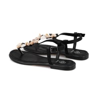 Kadın Siyah Aksesuarlı Parmak Arası Deri Sandalet