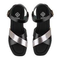 Kadın Siyah Ayarlanabilir Tokalı Deri Sandalet