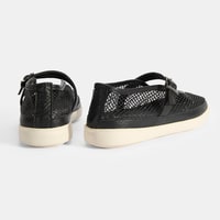 Kadın Siyah Ayarlanabilir Tokalı File Detaylı Ayakkabı