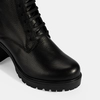 Kadın Siyah Bağcıklı Kalın Topuklu Deri Bot