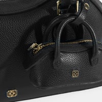 Kadın Siyah Deri Çanta Aksesuarlı Büyük Omuz Çantası