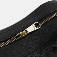 Kadın Siyah Deri Çanta Aksesuarlı Büyük Omuz Çantası