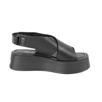 Kadın Siyah Dolgu Topuklu Deri Sandalet