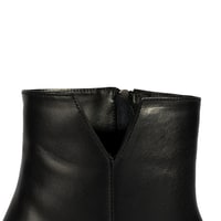 Kadın Siyah İnce Topuklu Sivri Burunlu Deri Bot