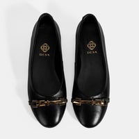 Kadın Siyah Metal Toka Aksesuarlı Deri Babet