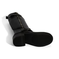 Kadın Siyah Metal Toka Detaylı Deri Çizme