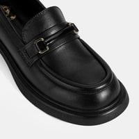 Kadın Siyah Metal Toka Detaylı Deri Loafer