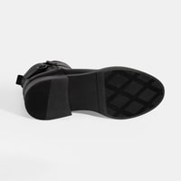 Kadın Siyah Metal Toka Detaylı Fermuarlı Deri Bot