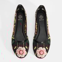 Kadın Siyah Nakış İşleme Detaylı Fileli Babet