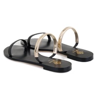 Kadın Siyah Parlak Aksesuarlı Deri Terlik