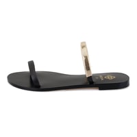 Kadın Siyah Parlak Aksesuarlı Deri Terlik