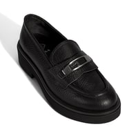 Kadın Siyah Toka Aksesuarlı Kalın Tabanlı Deri Loafer