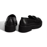 Kadın Siyah Toka Aksesuarlı Kalın Tabanlı Deri Loafer