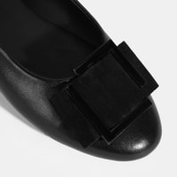 Kadın Siyah Tokalı Deri Babet