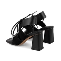 Kadın Siyah Topuklu Deri Sandalet