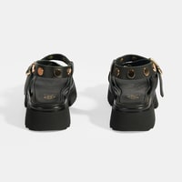 Kadın Siyah Zımba Detaylı Deri Sandalet